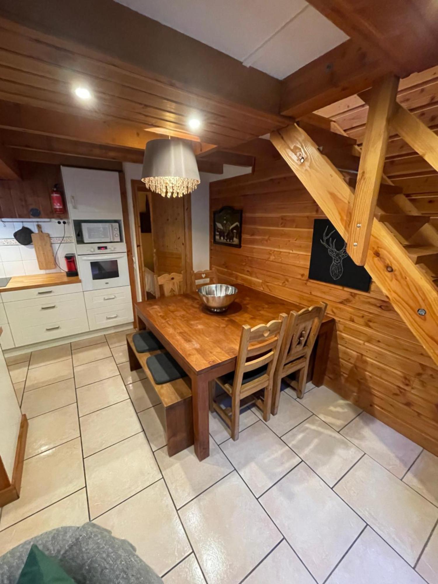 Le Chal Heureux Bel Appartement Dans Vieille Ferme De Montagne Renovee Les Orres Dış mekan fotoğraf